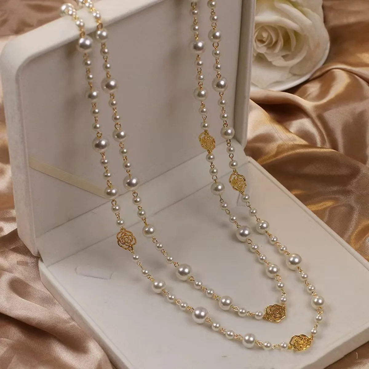 Grand Collier Triple en Perles pour Femme blanc