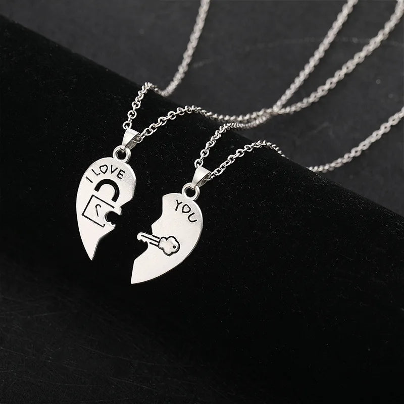 Lot de 2 Colliers avec Pendentifs Demi-Coeur "I Love You" pour Couple d'Amoureux
