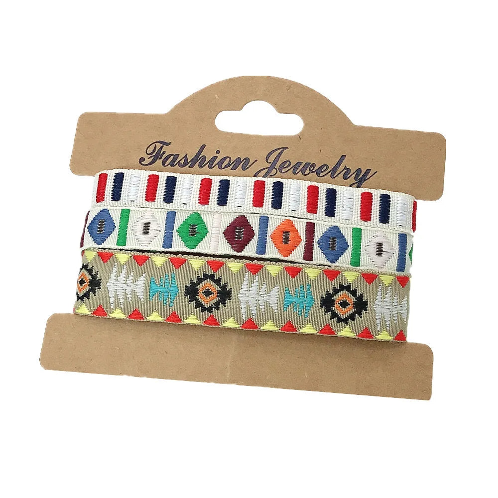 Set aus 3 brasilianischen Armbändern im ethnischen Stil, handgefertigt, mehrfarbig