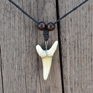 Collier Dent de Requin