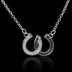 Collier Fer À Cheval Pendentif Sabot Porte Bonheur Blanc & Noir