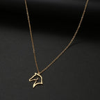 Minimalistische Halskette mit Pferdekopf-Anhänger aus Gold