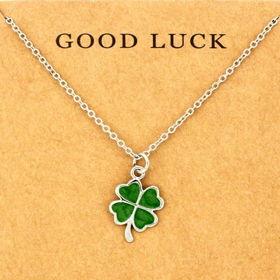 Collier avec un Pendentif Trèfle À Quatre Feuilles Porte-Bonheur