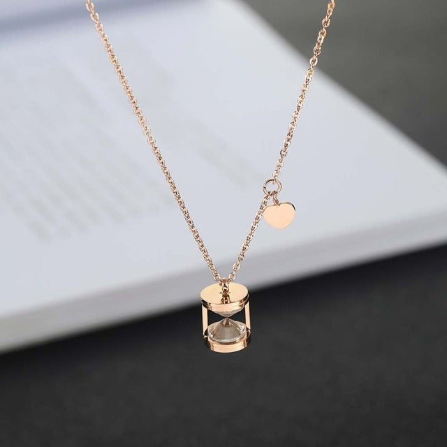 Collana a cuore con 4 trifogli e ciondolo portafortuna per donna in argento Collana a cuore con 4 trifogli e ciondolo portafortuna per donna in argento