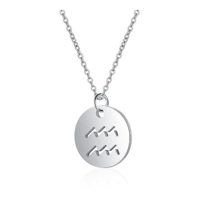 Zilverkleurige Ketting met Magische Boom, Maan en Ster Hanger Zilverkleurige Ketting met Magische Boom, Maan en Ster Hanger