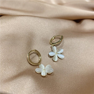 Boucles d'Oreilles Fleur Opale