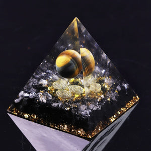 Pyramide Orgonite Protection & Méditation triskel