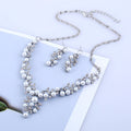 Parure di collana e orecchini da sposa con perle
